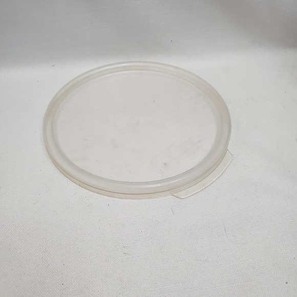 6 Count 1 Lid Cambro RFSCW2135 Camwear 2 qt. Round Food Storage Containers - Picture 2 of 7